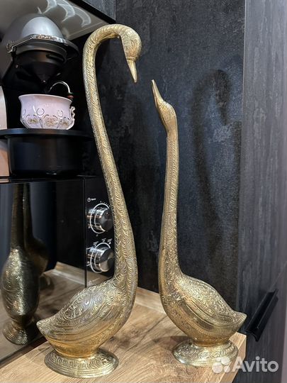 Статуэтка лебеди