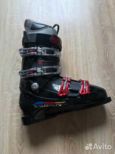 Горнолыжные ботинки