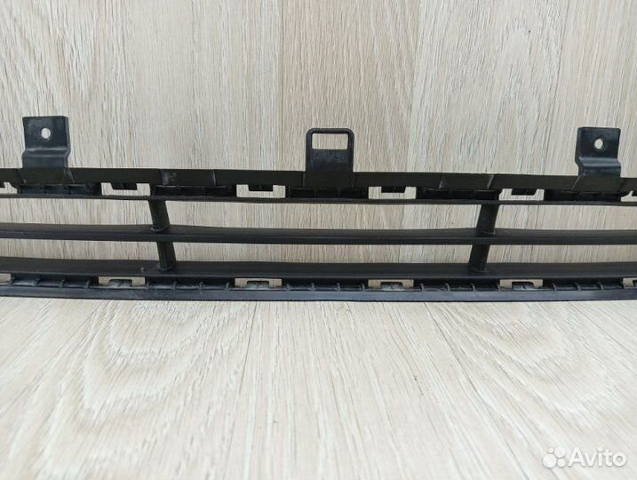 Решетка в бампер Hyundai Solaris 2