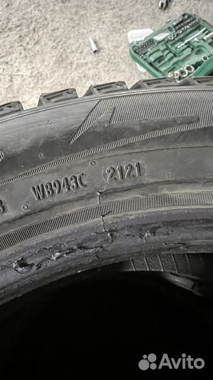 Pirelli Carrier Winter 235/45 R18 36G
