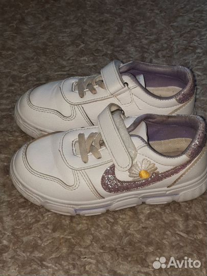 Кроссовки для девочки