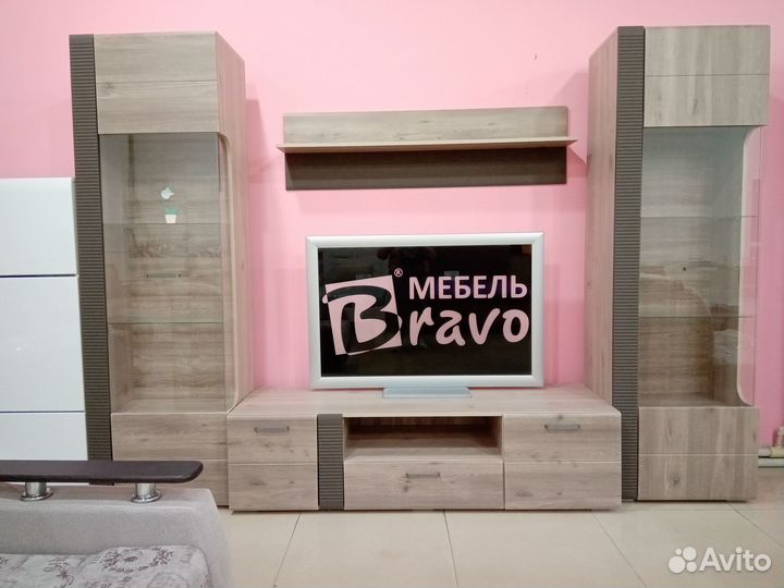 Стенка в гостиную новая