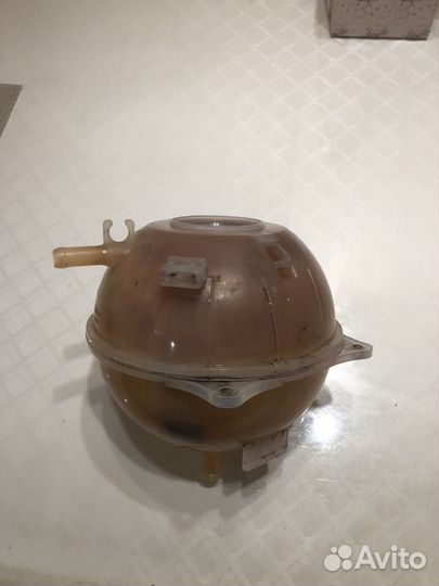 Расширительный бачок Volkswagen transporter t4