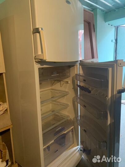 Холодильник whirlpool