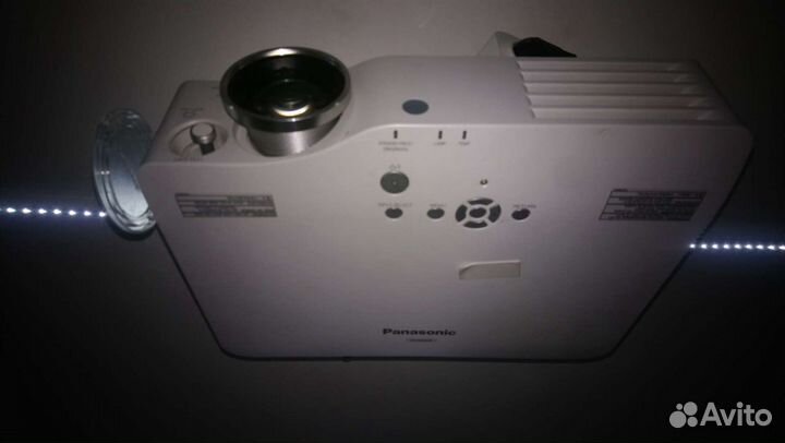 Проектор Panasonic PT-AX200E