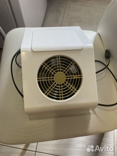 Пылесос,вентилятор для маникюра