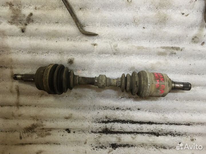 Полуось (привод) левая (Nissan Maxima)