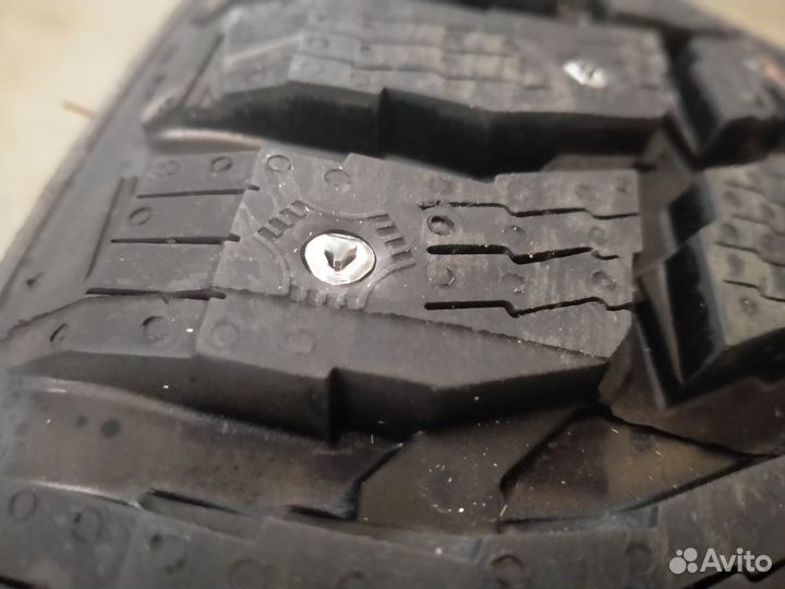 Nokian Tyres Hakkapeliitta 9 SUV 275/45 R21 110T