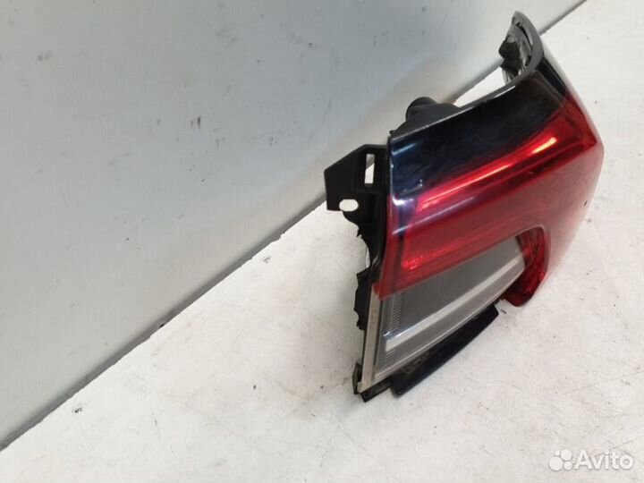 Фонарь задний правый Toyota Corolla E210 2019
