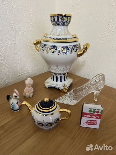 Самовар фарфоровый гжель