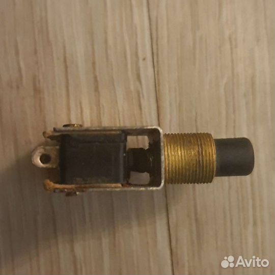 Кнопка переключения км1 1