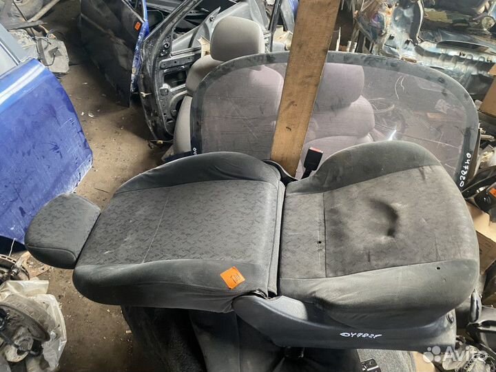 Сиденье переднее правое Ford Focus 1 1998-2004