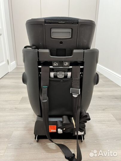 Britax Romer Advansafix IV R