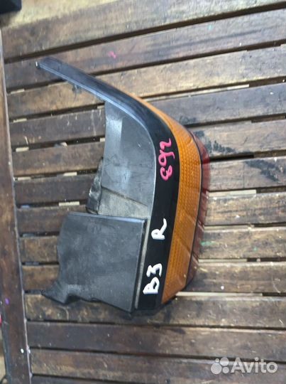 Фонарь правый vw passat b3