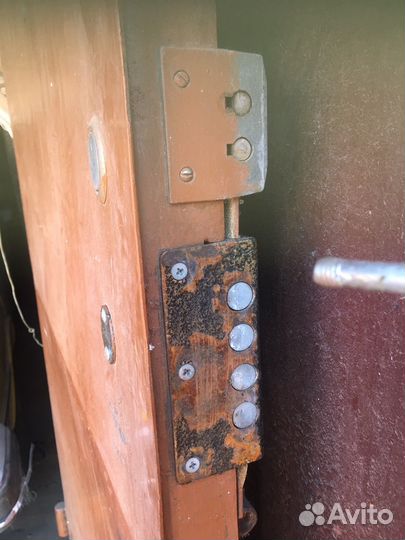 Дверь железная