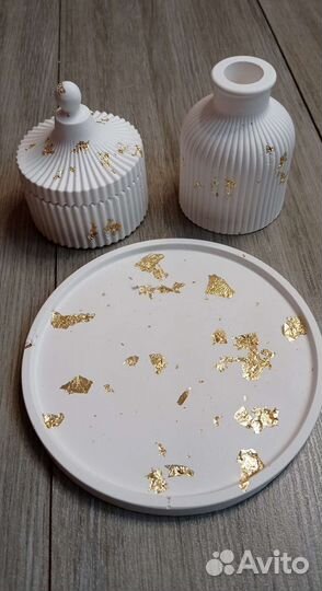 Набор изделий из гипса