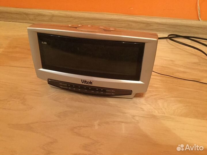 Часы с радио