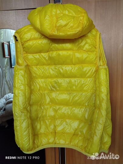 Безрукавка для девочки