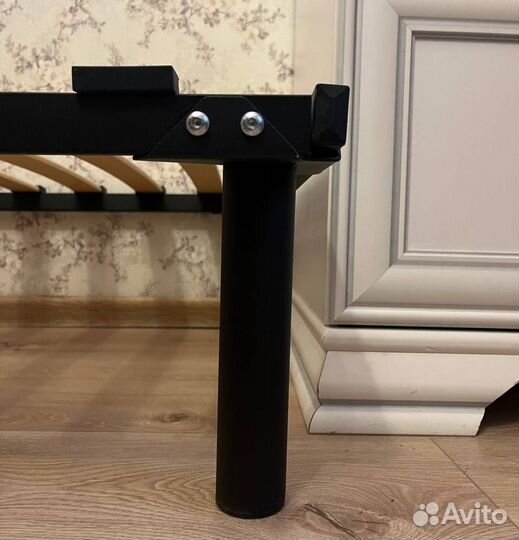 Основание кровати с лямелями