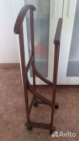 Вешалка для одежды напольная деревянная