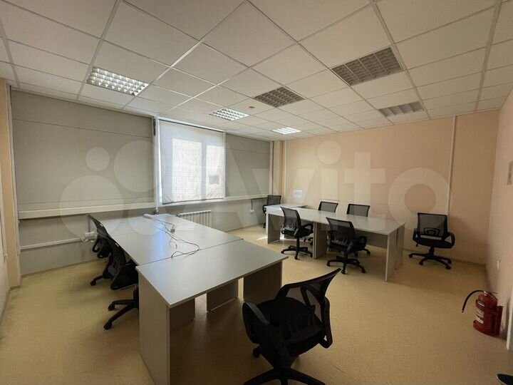 Помещение 697.8 м², 428/м2