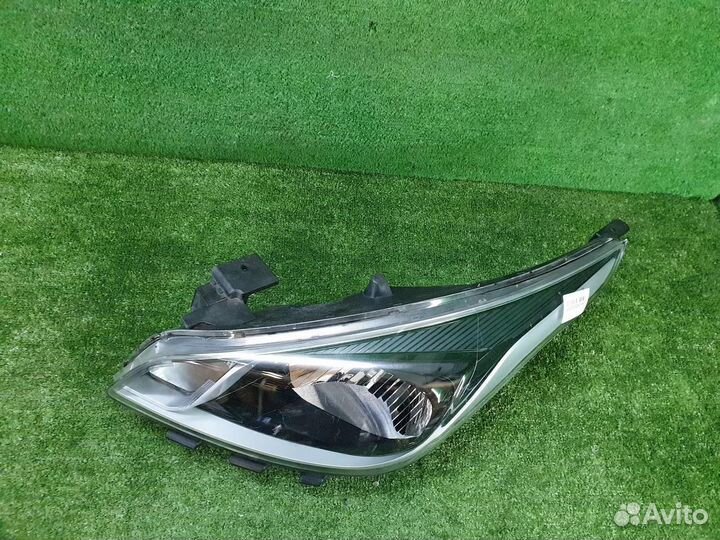 Фара левая Kia Rio