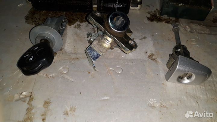 Блок управления двигателем на Toyota Camry v40 2.4