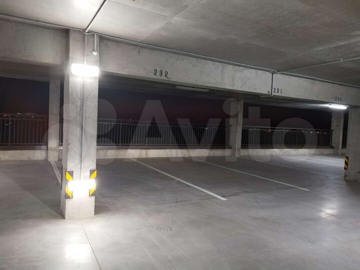 Машиноместо, 13 м²