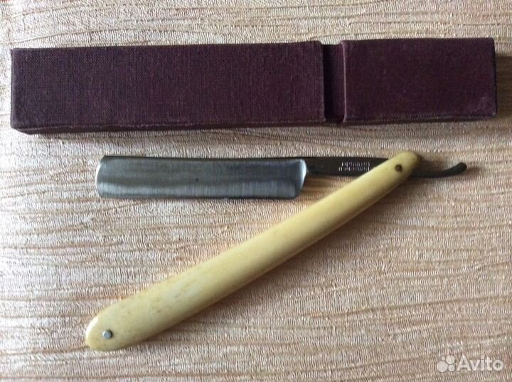 Бритва опасная с костяной ручкой
