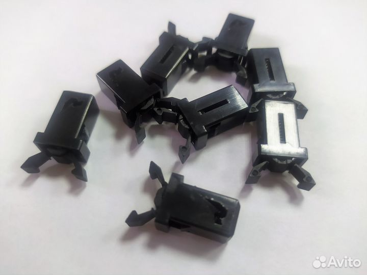 Фиксатор очечника 688304X00A для Nissan Pathfinder