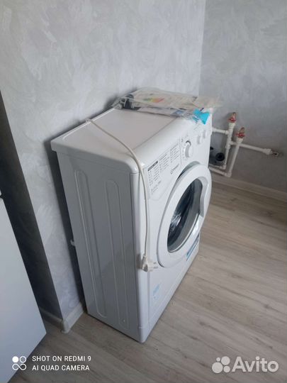 Стиральная машина узкая новая Indesit