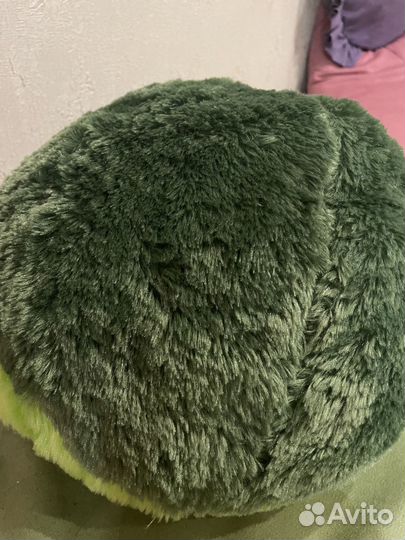 Большая мягкая игрушка авокадо