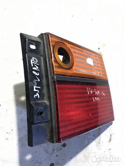 Фонарь правый внутренний Volkswagen Vento