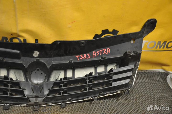 Решетка радиатора opel Astra L48