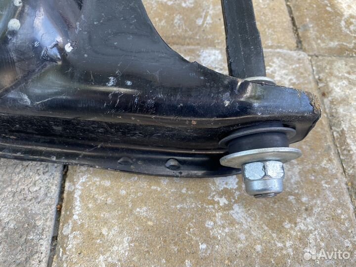 Рычаг нижний левый ваз 2101