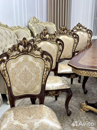 Стол в наличии