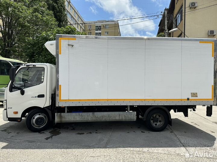 Hino 700 (Profia), 2014