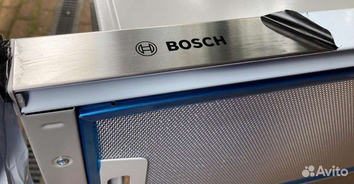 Встраиваемая вытяжка Bosch DHI 645 FTR