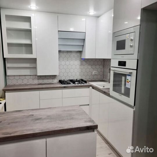 Кухня на заказ без ручек Кухонный гарнитур