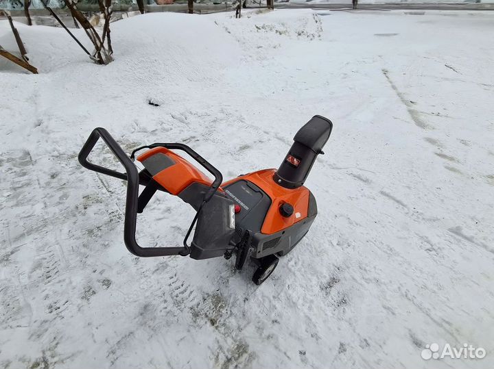 Снегоуборщик Husqvarna ST 151