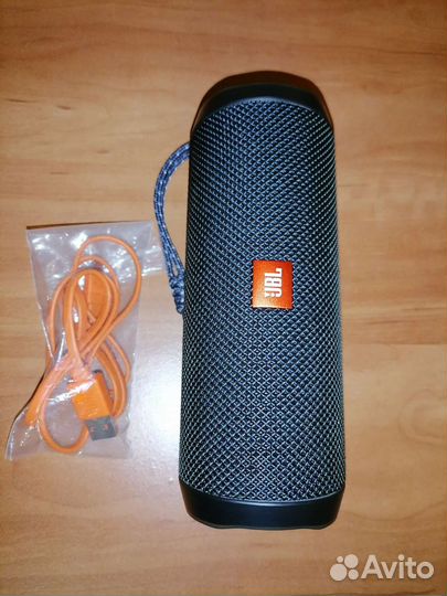 Портативная колонка bluetooth jbl