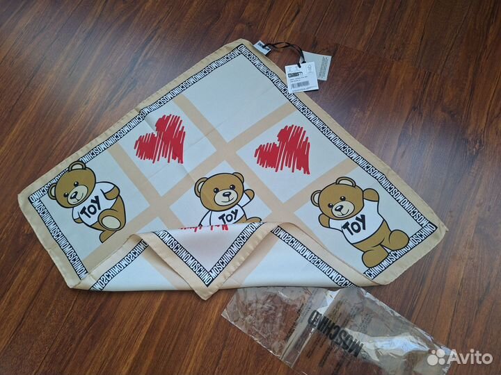 Moschino платок оригинал шёлк