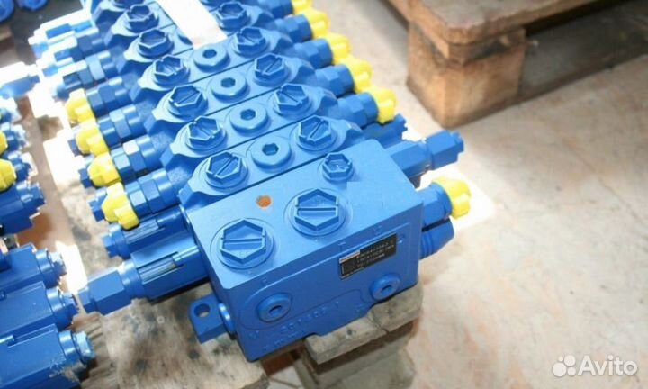 Распределитель гидравл JCB 8045/8050/8065/8080