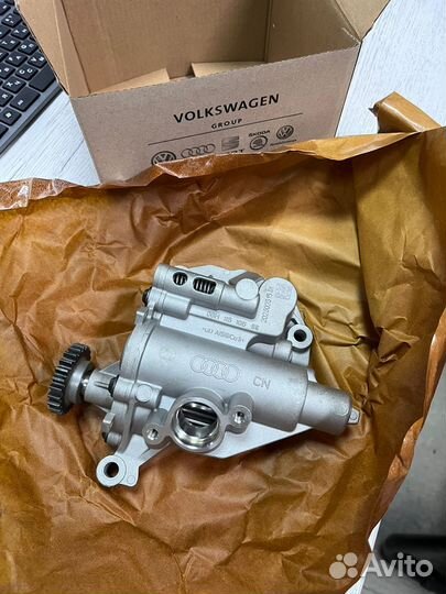 Насос масляный Volkswagen Passat Tiguan 1.8-2.0