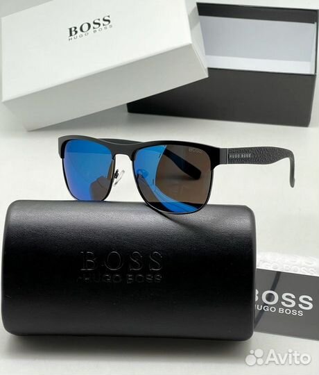 Солнцезащитные очки Boss