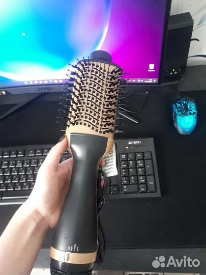 Фен-щетка