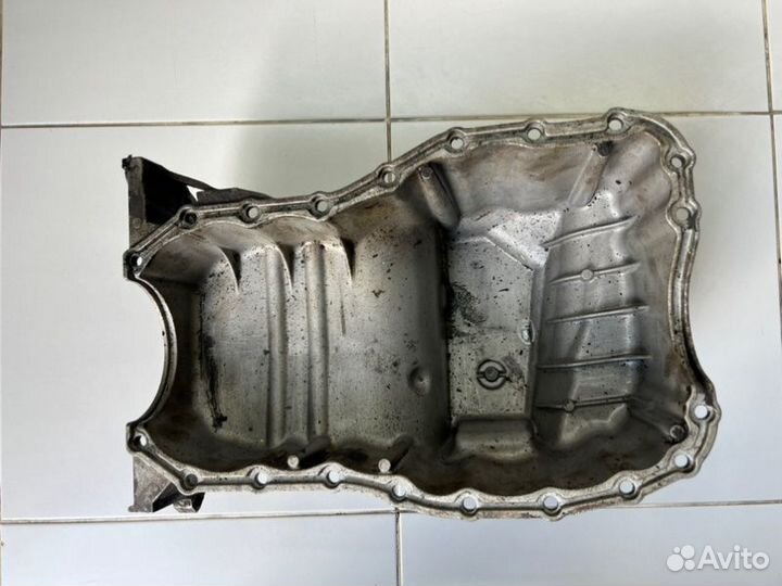 Поддон масляный двигателя Renault Clio 2 1.4