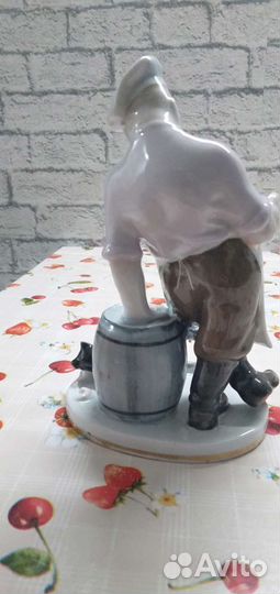 Фарфоровая статуэтка Повар и кот (лфз)