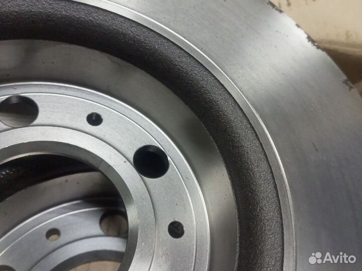 Диски тормозные передние вент. Volvo s60, xc70