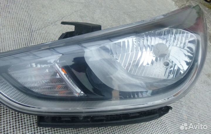 Хендай Солярис 2017-2020 фара левая